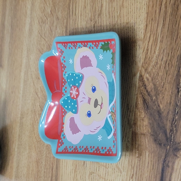 Shellie May Mini Plate Present Shaped - Picture 2 of 6